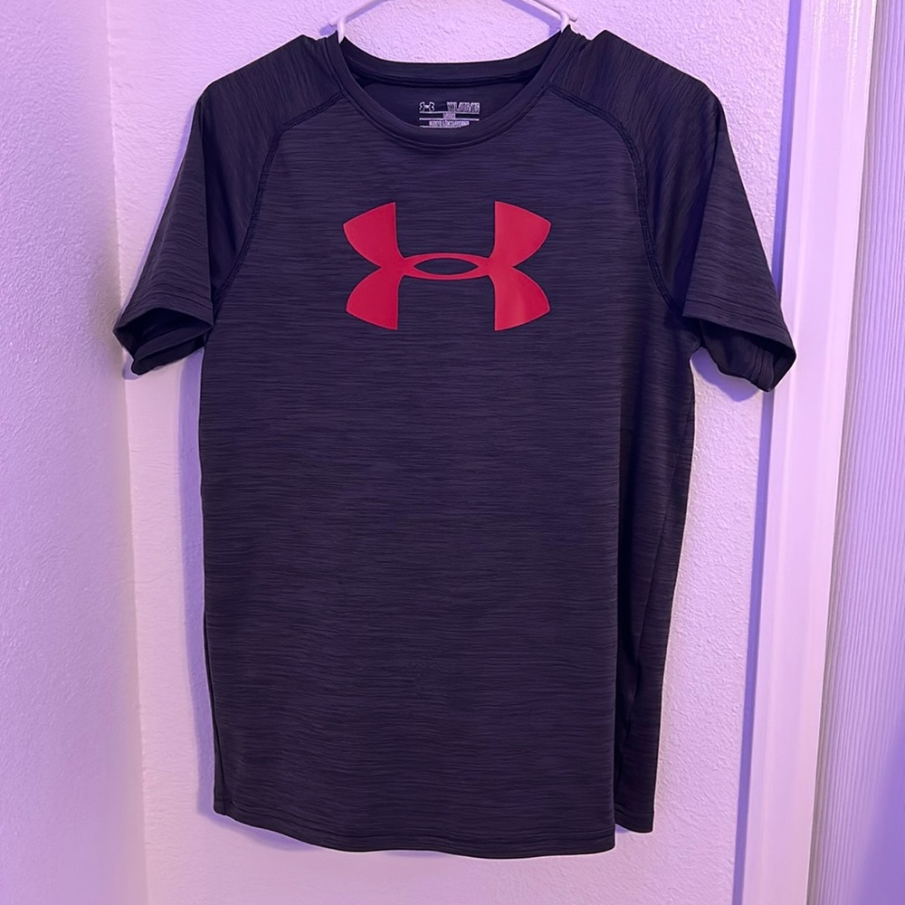 Under armor shirt